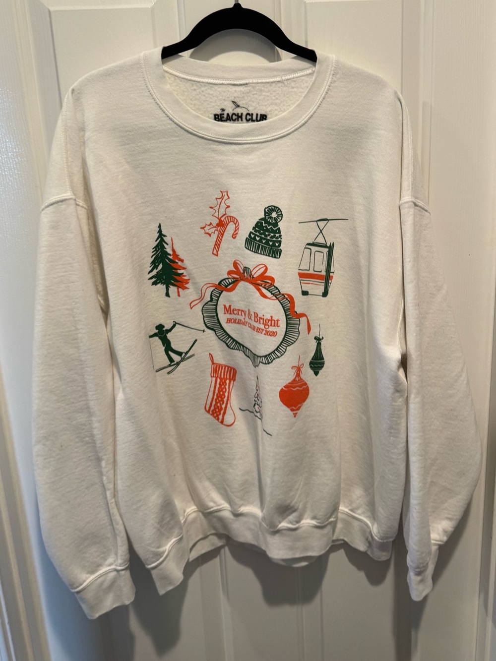 The Beach Club Merry & Bright Holiday Graphic Sweatshirt - White Size XL